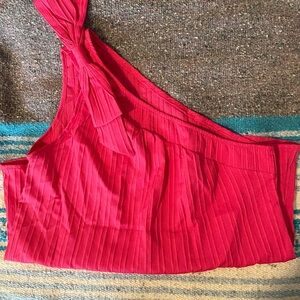 NWOT SHEIN ONE SHOULDER TANK - small.- FREE WITH PURCHASE